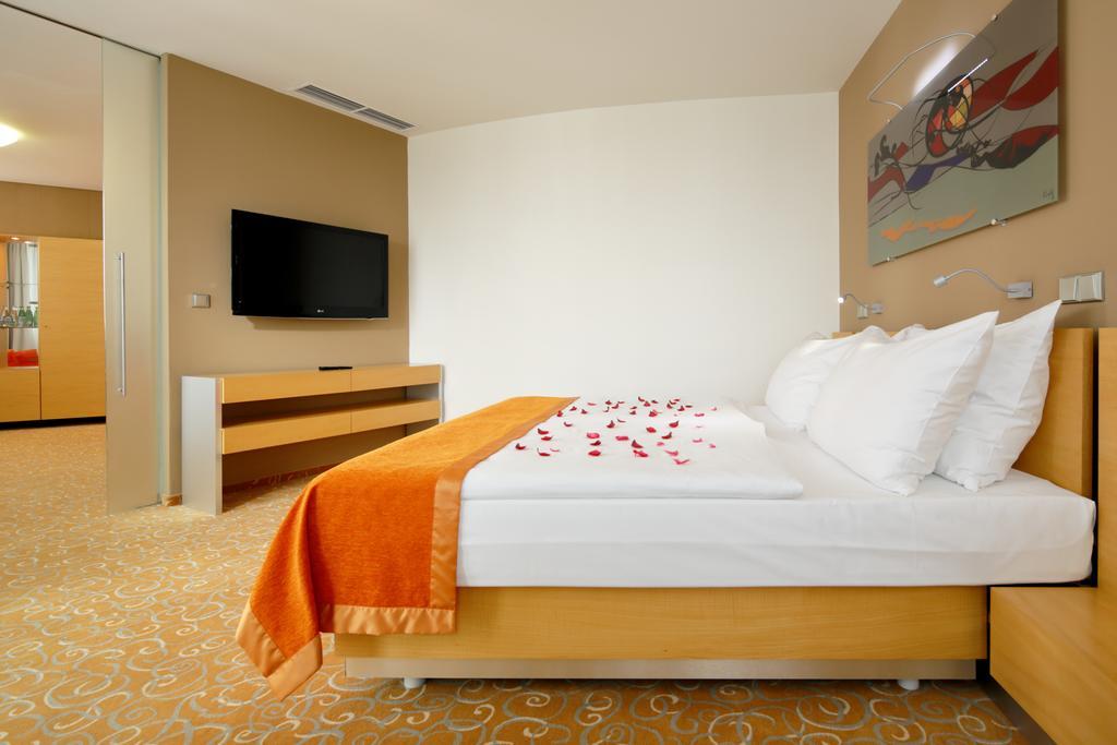 Orea Hotel Atrium Otrokovice Quarto foto