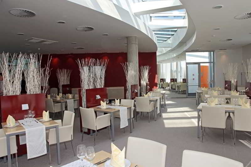 Orea Hotel Atrium Otrokovice Exterior foto