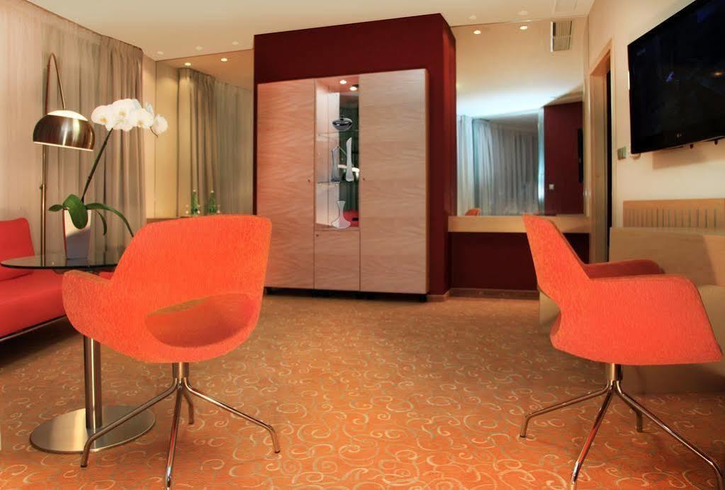 Orea Hotel Atrium Otrokovice Exterior foto
